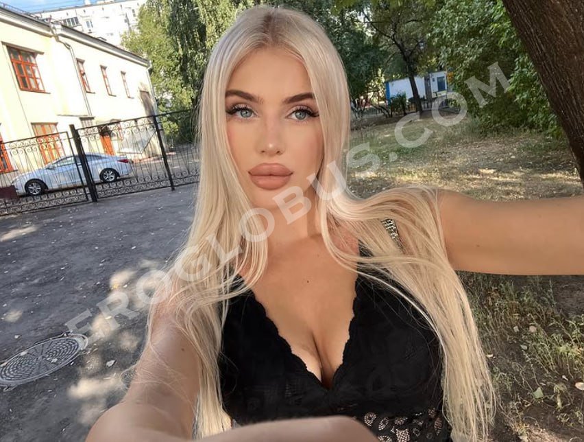 Сабрина, 25